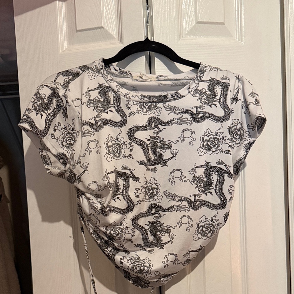 Occasion Black and White Dragon Print Women's Tee